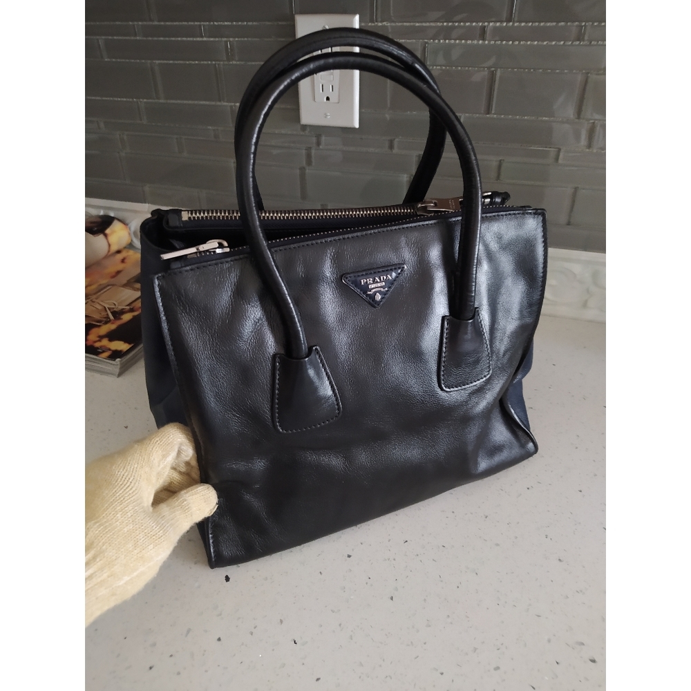 Sold🎀!! Prada Calf Leather Tote - Picture 12 of 16